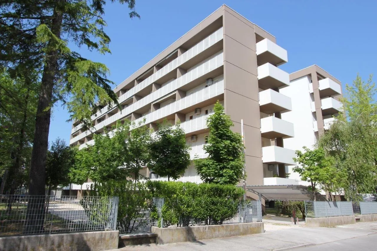 Luminous Apartment Just Next To The Beach Bibione 0*,